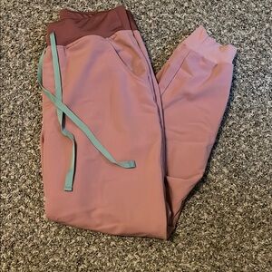 Figs Mauve (S) Zamora High Waisted Petite Joggers